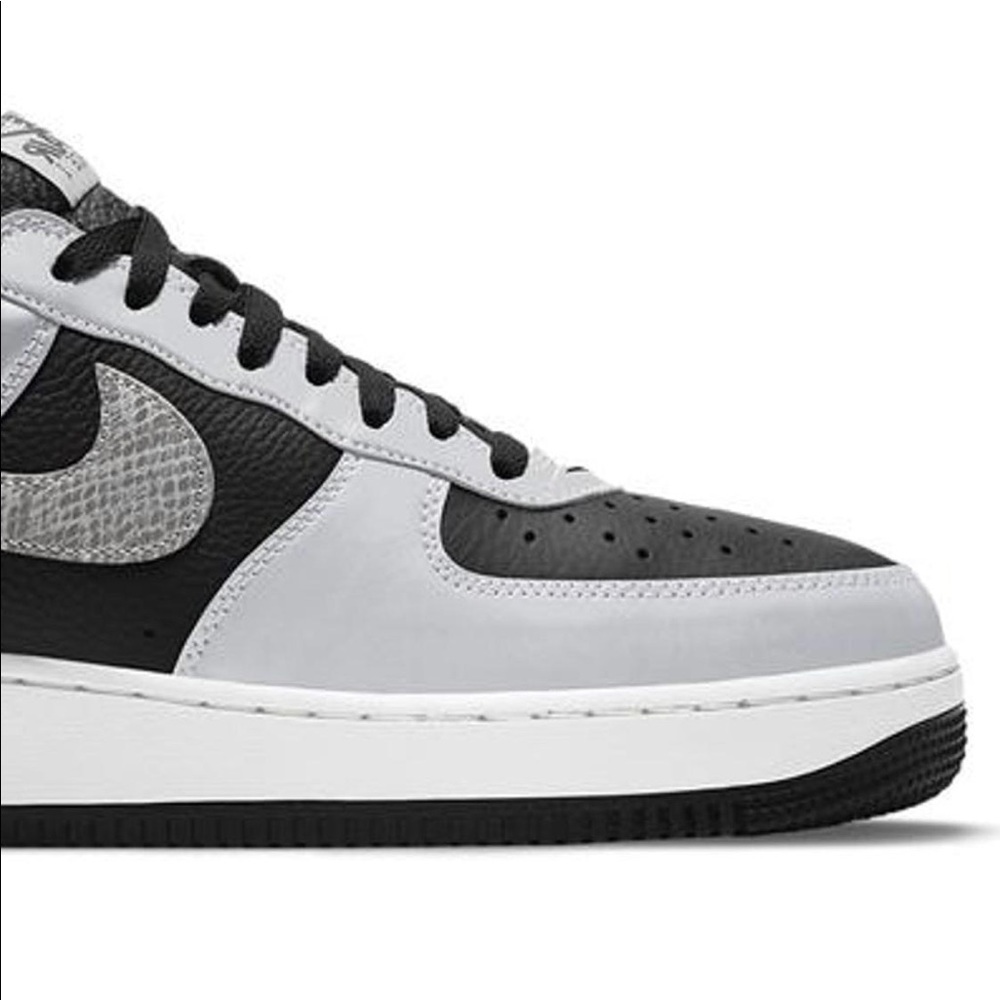 Nike Air Force 1 Silver Snake - New With Box - Picture 13 of 16